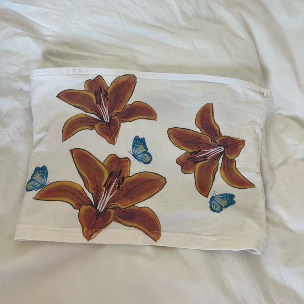 Floral tiger lily edikted tube top